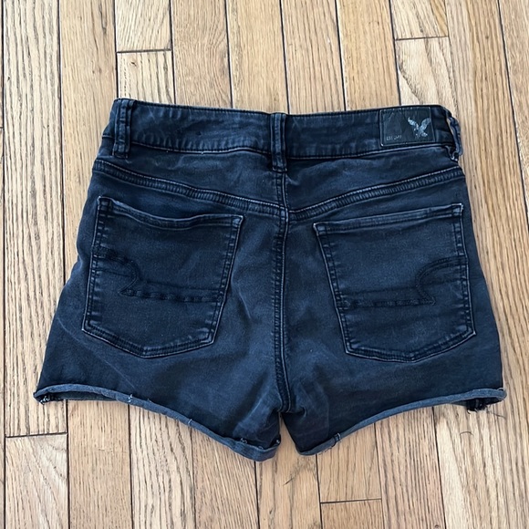 Black high rise shorts - Picture 3 of 8